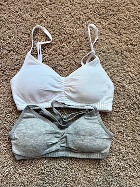Fruit of the Loom FTL Girls 2 Pack Bralette White & Gray size 28 NWT
